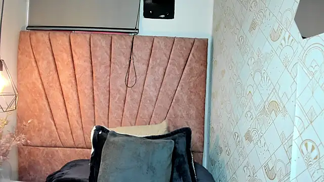 Issa Milf   online show from 11-15-25, 12:13