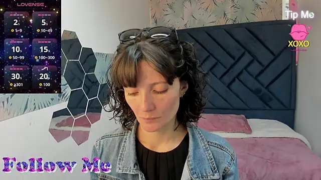 Valery More   online show from 07-24-26, 01:09