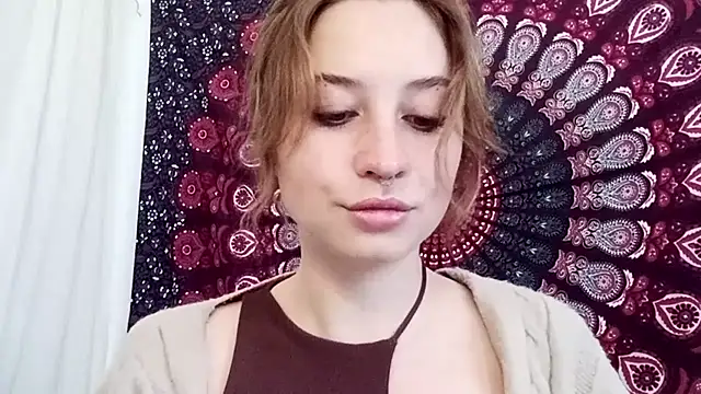 AdalynKiss online show from 10-07-25, 06:10