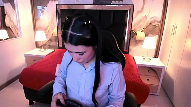 SusanVilla online show from 11-22-25, 07:35