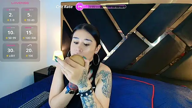 SusanVilla online show from 11-25-25, 02:39