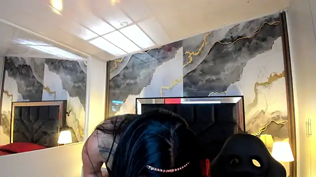 SusanVilla online show from 04-15-26, 07:58