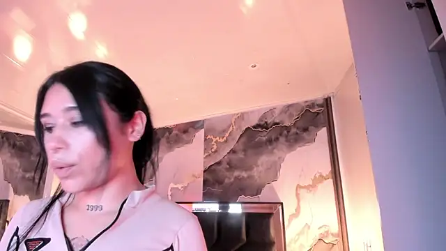 Snapshot of SusanVilla chatting on 04-28-26, 02:27 SusanVilla online show from 04-28-26, 02:27