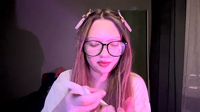 EmiIyKitty online show from 11-12-25, 07:46