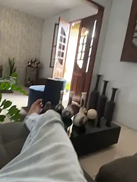 Snapshot of MCLZK chatting on 11-14-25, 06:17 MCLZK online show from 11-14-25, 06:17