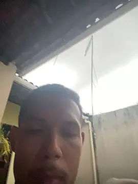 Snapshot of MCLZK chatting on 02-13-26, 08:27 MCLZK online show from 02-13-26, 08:27