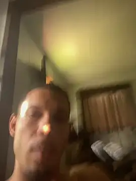 Snapshot of MCLZK chatting on 03-04-26, 06:47 MCLZK online show from 03-04-26, 06:47