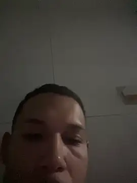 Snapshot of MCLZK chatting on 03-05-26, 10:06 MCLZK online show from 03-05-26, 10:06