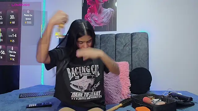 Snapshot of karinna_santana chatting on 01-12-26, 08:03 karinna santana online show from 01-12-26, 08:03