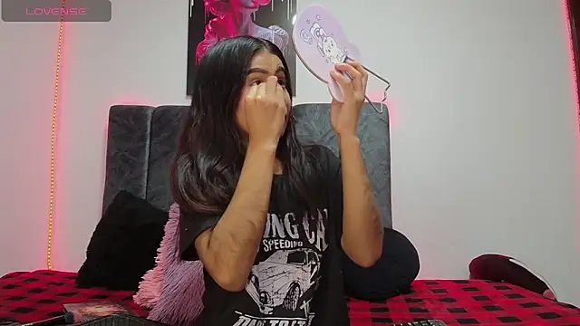 Snapshot of karinna_santana chatting on 01-16-26, 08:02 karinna santana online show from 01-16-26, 08:02