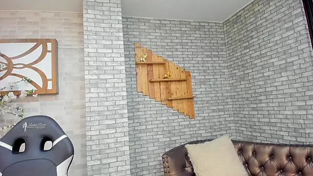 Alisonn Doll online show from 11-15-25, 12:13