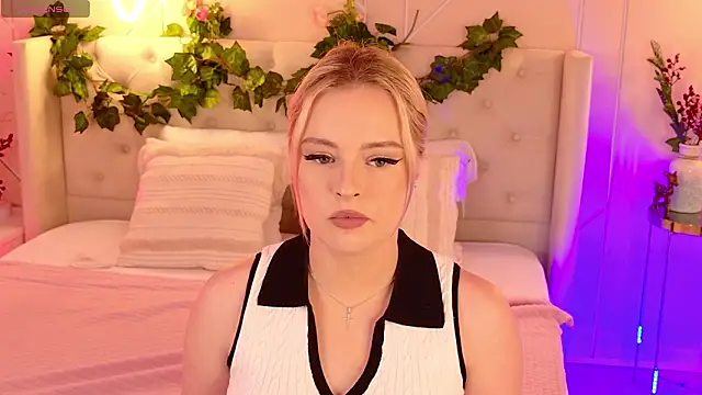 EllyLinn online show from 03-11-26, 05:08