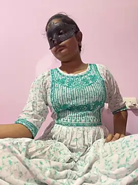 Snapshot of TeluguIshu_teen20 chatting on 11-04-25, 06:40 TeluguIshu teen20 online show from 11-04-25, 06:40