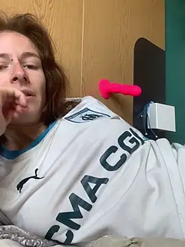 GoldenPussy1329 online show from 04-18-26, 02:21