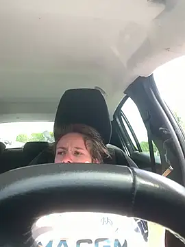 GoldenPussy1329 online show from 04-24-26, 10:18