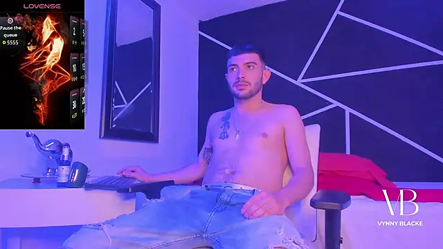 VynnyBlacke  online show from 12-01-25, 10:15