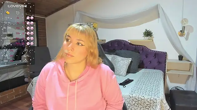 sophialyh 1 online show from 09-30-25, 01:05