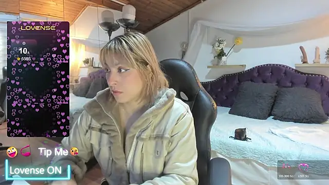 sophialyh 1 online show from 02-12-26, 12:55