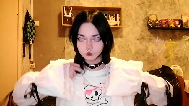 Beeping Creature online show from 10-22-25, 05:45