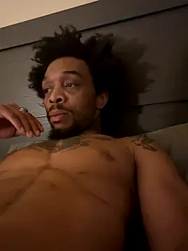 thefreakscomeoutatnight online show from 10-30-25, 07:43