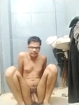 Snapshot of sexybobby13 chatting on 11-02-25, 09:44 sexybobby13 online show from 11-02-25, 09:44