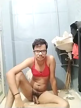 Snapshot of sexybobby13 chatting on 11-15-25, 08:44 sexybobby13 online show from 11-15-25, 08:44