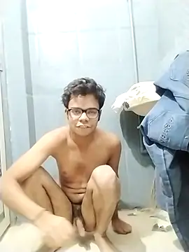 Snapshot of sexybobby13 chatting on 11-27-25, 11:56 sexybobby13 online show from 11-27-25, 11:56