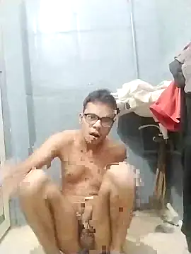 Snapshot of sexybobby13 chatting on 12-15-25, 10:19 sexybobby13 online show from 12-15-25, 10:19