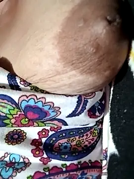 Hotmommax online show from 12-05-25, 07:21