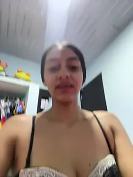 Snapshot of miluwatson chatting on 02-06-26, 04:17 miluwatson online show from 02-06-26, 04:17