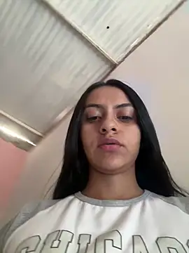 Snapshot of miluwatson chatting on 02-11-26, 08:25 miluwatson online show from 02-11-26, 08:25