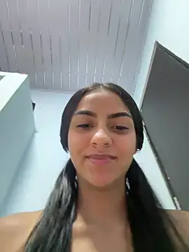 Snapshot of miluwatson chatting on 02-19-26, 06:15 miluwatson online show from 02-19-26, 06:15