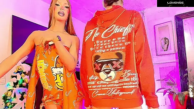 Snapshot of GIRLS_OFFICIALL__ chatting on 11-28-25, 07:22 GIRLS OFFICIALL online show from 11-28-25, 07:22