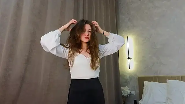 Snapshot of LewisThrone chatting on 10-09-25, 11:41 LewisThrone online show from 10-09-25, 11:41