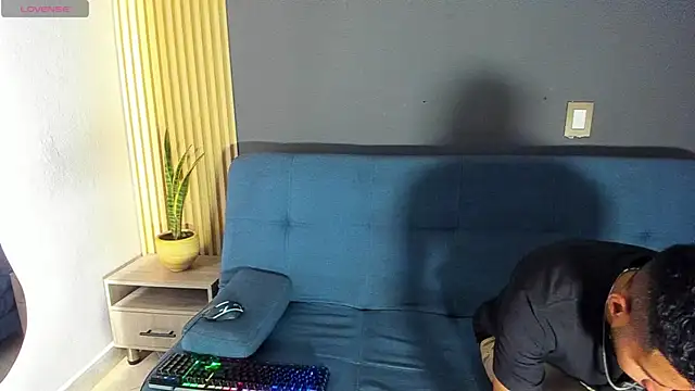 Jaybrown  1 online show from 12-05-25, 08:16