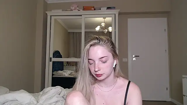 jessicahbelle online show from 10-27-25, 11:09