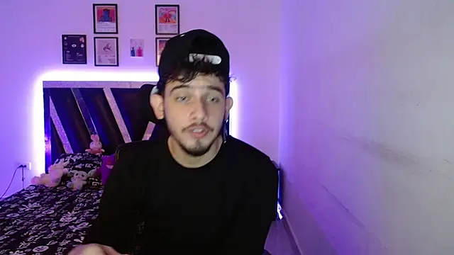 Snapshot of Sebasxxl12 chatting on 10-08-25, 01:47 Sebasxxl12 online show from 10-08-25, 01:47