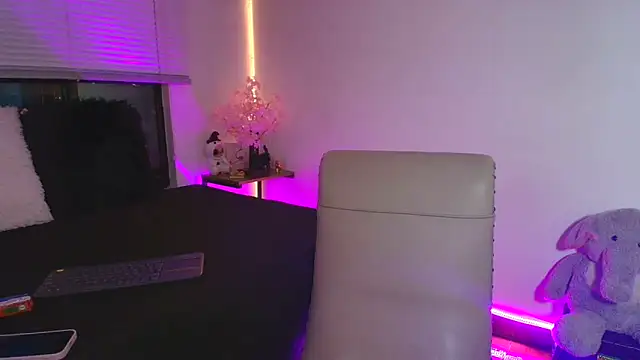 Sussyroxxx online show from 06-19-26, 02:05