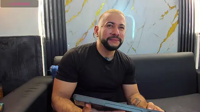 Snapshot of isaac_franko chatting on 11-08-25, 09:24 isaac franko online show from 11-08-25, 09:24