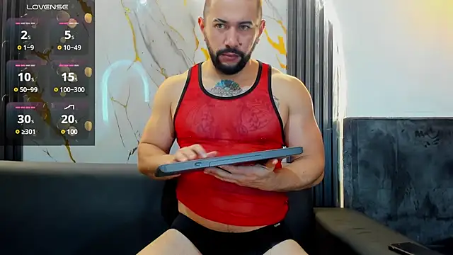 Snapshot of isaac_franko chatting on 11-18-25, 09:08 isaac franko online show from 11-18-25, 09:08