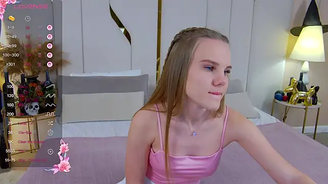 Lili Lohan online show from 10-23-25, 05:01