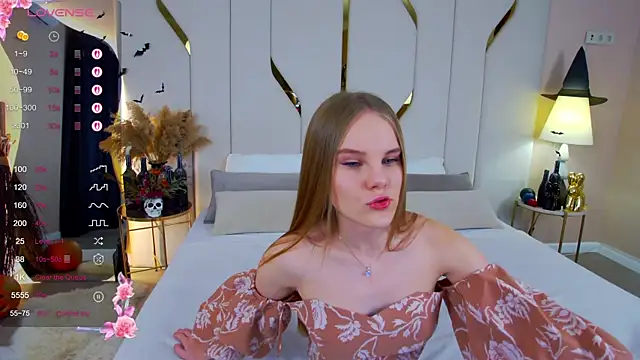 Lili Lohan online show from 10-27-25, 05:06