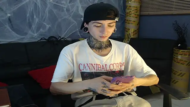 Kuregari xs online show from 10-27-25, 01:42