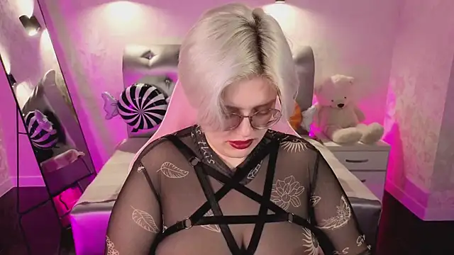 DominiqueSweetie online show from 10-31-25, 09:21