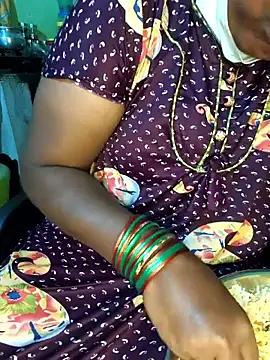 Tamilselviroja- online show from 02-25-26, 01:54