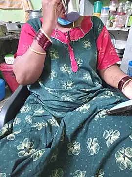 Tamilselviroja- online show from 06-18-26, 04:00