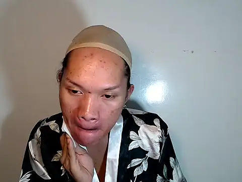 amandareddragon online show from 11-19-25, 06:13