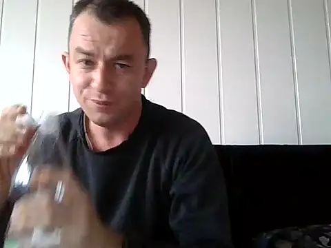 VanBeatPL online show from 10-21-25, 01:34