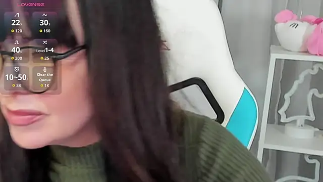 Snapshot of LindaRomero chatting on 10-04-25, 09:07 LindaRomero online show from 10-04-25, 09:07