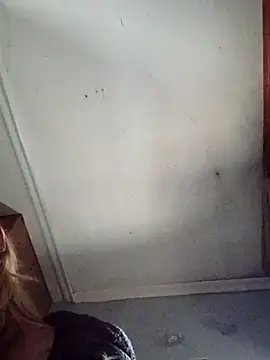 Queen2454 online show from 04-01-26, 04:59